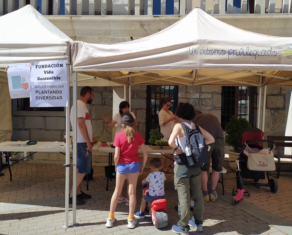 Informando a las familias en el Día Mundial del Medio Ambiente en la Feria de BoCeMa.