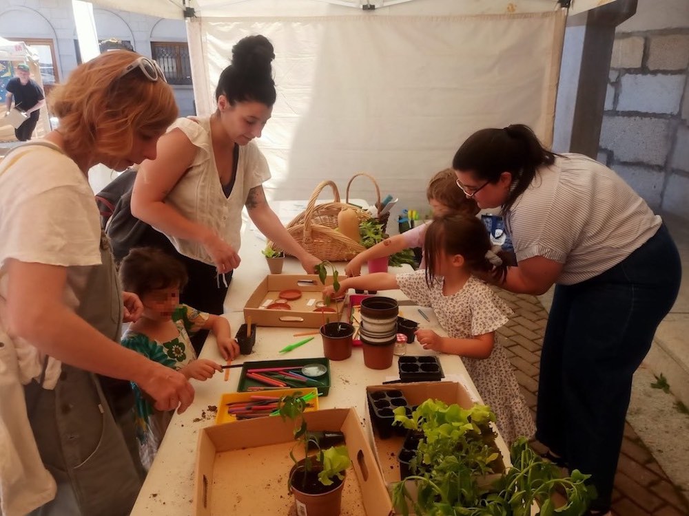 Taller "Plantando diversidad" en la IX Feria de Medio Ambiente de BoCeMa.